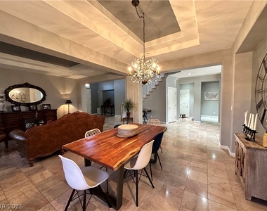 1211 Martini Drive - Photo Thumbnail 12