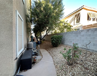1211 Martini Drive - Photo Thumbnail 33