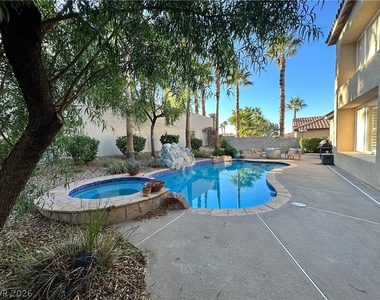 1211 Martini Drive - Photo Thumbnail 34
