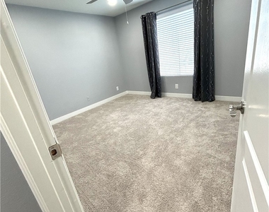 2100 Jetty Rock Drive - Photo Thumbnail 8