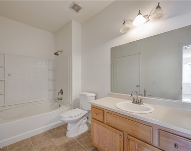 9050 W Warm Springs Road - Photo Thumbnail 15