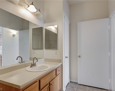 9050 W Warm Springs Road - Photo Thumbnail 16