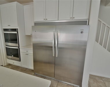 3041 Lake Como Avenue - Photo Thumbnail 11