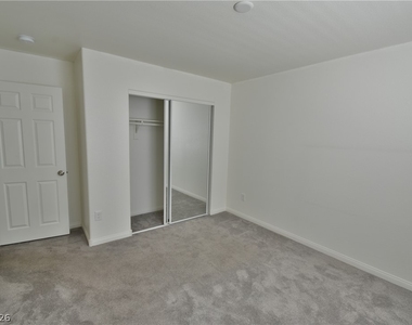 3041 Lake Como Avenue - Photo Thumbnail 21