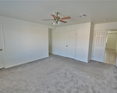 3041 Lake Como Avenue - Photo Thumbnail 24