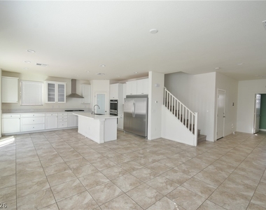 3041 Lake Como Avenue - Photo Thumbnail 4