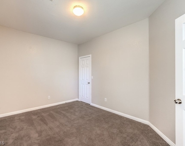 1213 Checkmark Avenue - Photo Thumbnail 14