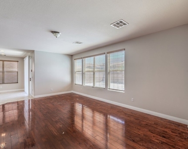 1213 Checkmark Avenue - Photo Thumbnail 8