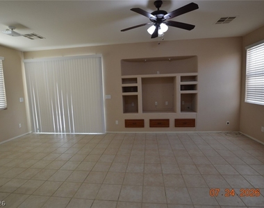 10656 Primrose Arbor Avenue - Photo Thumbnail 3