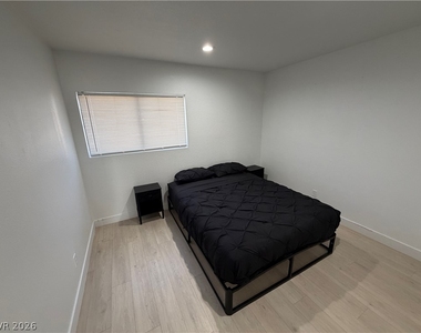 3004 Ocean View Drive - Photo Thumbnail 12