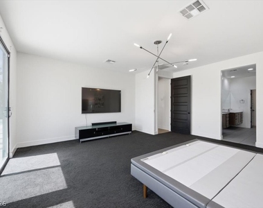9239 Beltana Court - Photo Thumbnail 14