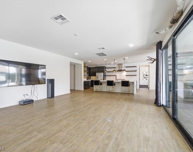 9239 Beltana Court - Photo Thumbnail 43