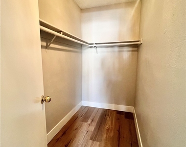 2989 Juniper Hills Boulevard - Photo Thumbnail 8