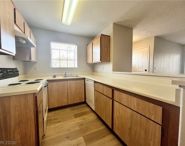 2989 Juniper Hills Boulevard - Photo Thumbnail 3