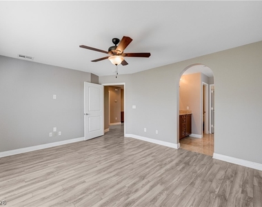 9783 Calliope Creek Court - Photo Thumbnail 32