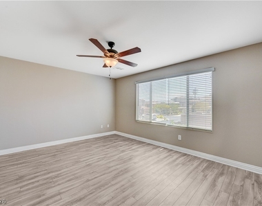 9783 Calliope Creek Court - Photo Thumbnail 31