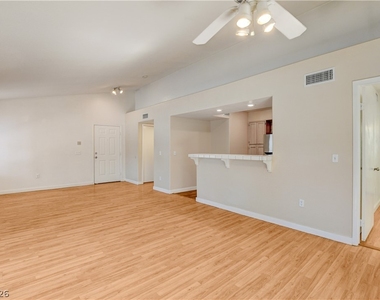 7950 W Flamingo Road - Photo Thumbnail 4