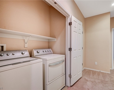 6868 Sky Pointe Drive - Photo Thumbnail 22