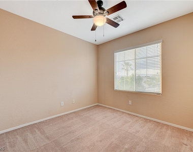 6868 Sky Pointe Drive - Photo Thumbnail 29