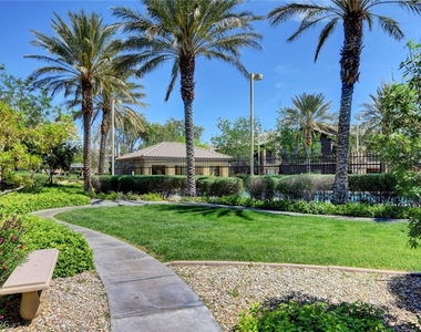 6868 Sky Pointe Drive - Photo Thumbnail 35