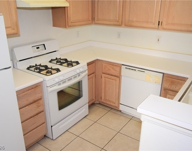 3320 S Fort Apache Road - Photo Thumbnail 7