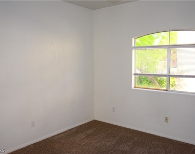 3320 S Fort Apache Road - Photo Thumbnail 15