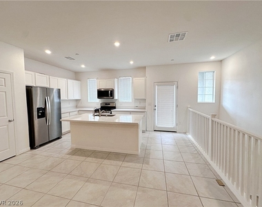 663 Foam Flower Lane - Photo Thumbnail 8