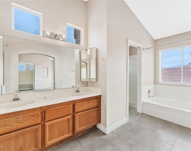 6536 Sterling Springs Parkway - Photo Thumbnail 17