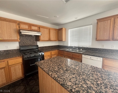 5574 Aleman Drive - Photo Thumbnail 4