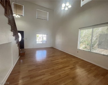 5574 Aleman Drive - Photo Thumbnail 3