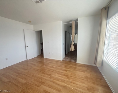 5574 Aleman Drive - Photo Thumbnail 10
