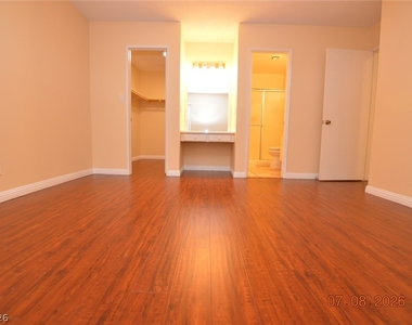 6845 Zamora Drive - Photo Thumbnail 4