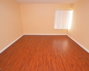 6845 Zamora Drive - Photo Thumbnail 5