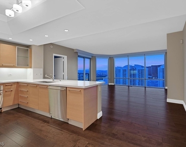 222 E Karen Avenue - Photo Thumbnail 7