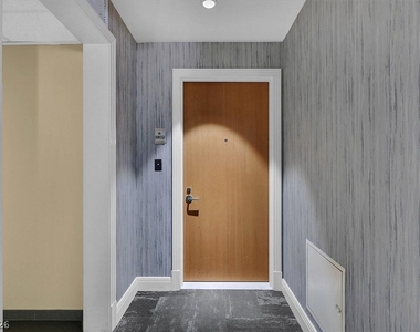 222 E Karen Avenue - Photo Thumbnail 5