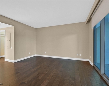 222 E Karen Avenue - Photo Thumbnail 17