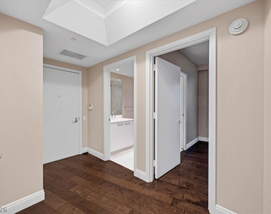 222 E Karen Avenue - Photo Thumbnail 6