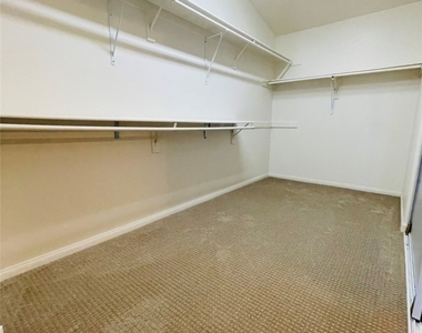 2722 La Porte Court - Photo Thumbnail 11