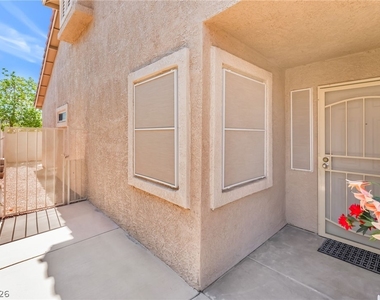 3404 Wexford Lane - Photo Thumbnail 2