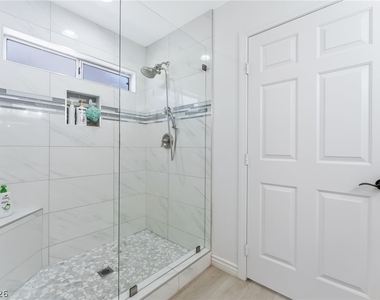 3404 Wexford Lane - Photo Thumbnail 16