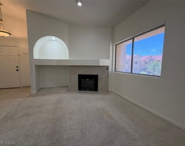 900 Heavenly Hills Court - Photo Thumbnail 5