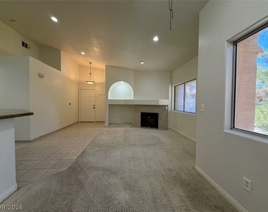 900 Heavenly Hills Court - Photo Thumbnail 8