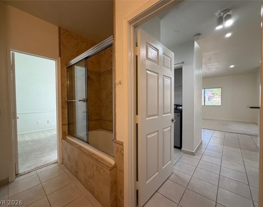 900 Heavenly Hills Court - Photo Thumbnail 39