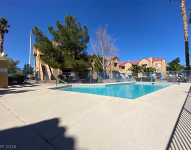 900 Heavenly Hills Court - Photo Thumbnail 53