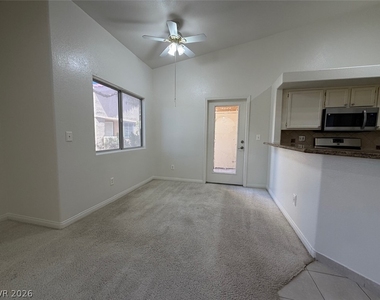 900 Heavenly Hills Court - Photo Thumbnail 7