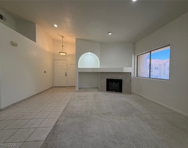 900 Heavenly Hills Court - Photo Thumbnail 4