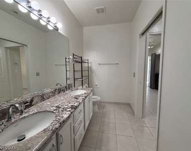 900 Heavenly Hills Court - Photo Thumbnail 28