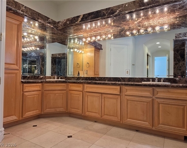 2100 Bogart Court - Photo Thumbnail 14