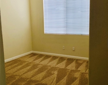 7705 Himalayas Avenue - Photo Thumbnail 10