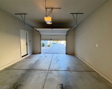 7473 Garnet Moon Street - Photo Thumbnail 83